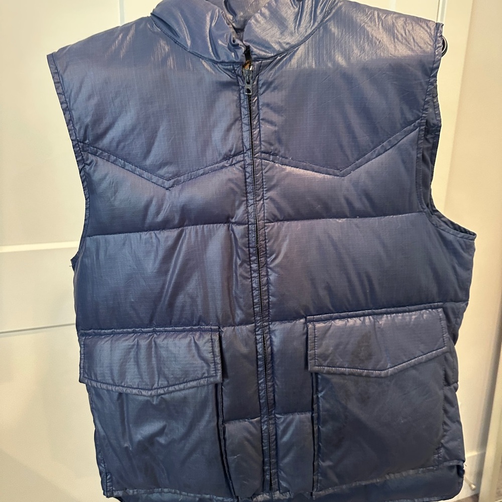 1970’s VINTAGE Pack-In Ski Daddle Down Puffer Vest.